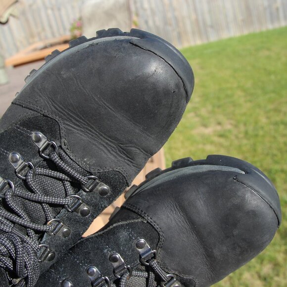 Timberland Black Hiking Boots Model 9811R Outdoor Shoes Men's Size 9.5 - Picture 16 of 16